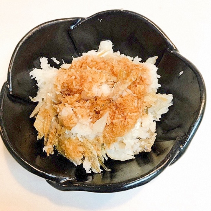 冷酒でいただきます☆氷下魚干物と辛味大根の和え物